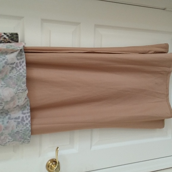 A-BUY NOW- NWOT Fashion Nova Floral Maxi Dress - Picture 8 of 10